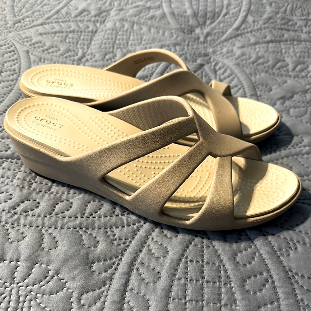 Women’s crocs sandals